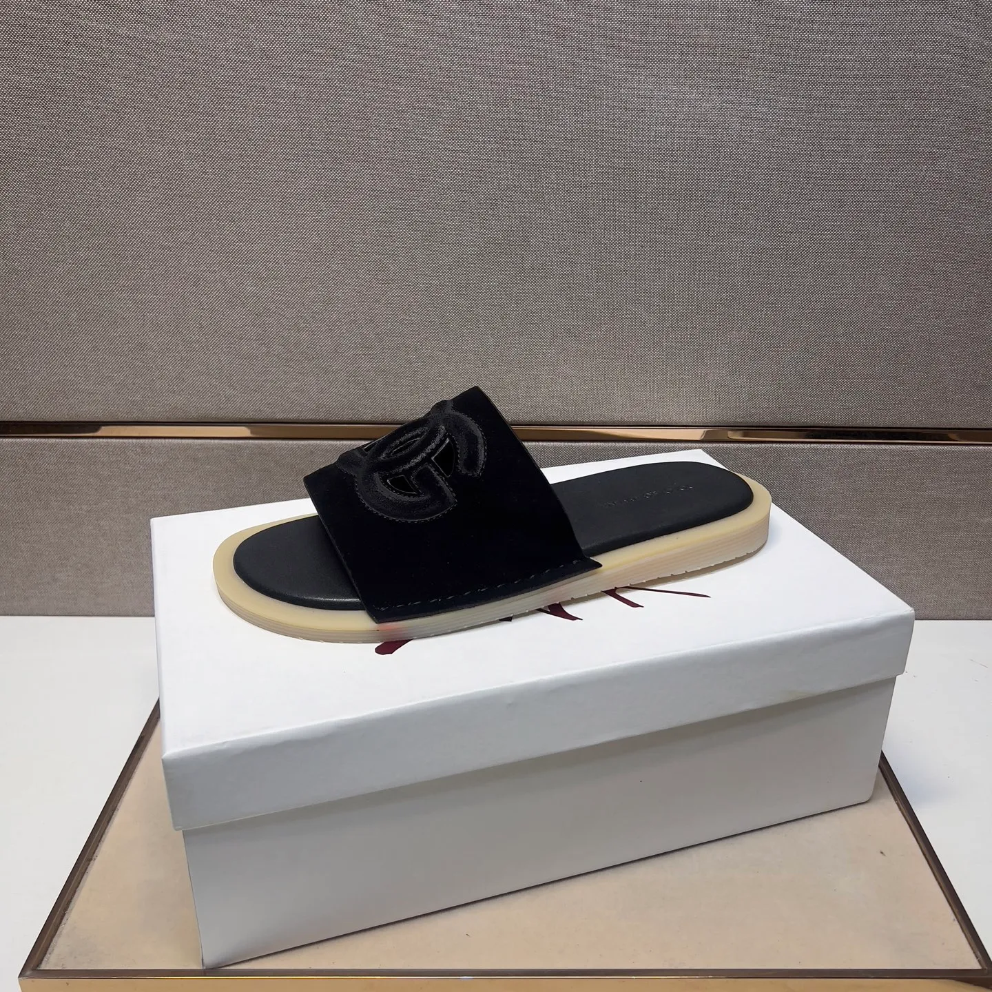 Men's men's shoes 💰pp340【DG～】Men's casual slippers 2025z cabinet sales simultaneously 🔶Size: 38-44#️⃣ 🔷5 colors🔜The upper is made of multi-material splicing➕Genuine leather lining, comfortable and breathable, sole: original comfortable, wear-resistant and non-slip outsole, ⚠️Real 📱Photographed🎬The real thing is better📢📢📢